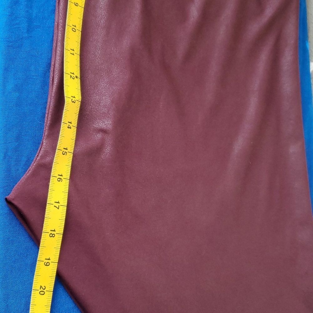 Simply Vera Vera Wang Faux Leather Leggings 2X 3X Maroon High Rise Plus - Picture 3 of 8